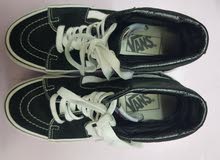 100% Original Vans Shoes for 15 KD, like new. size 38. New it cost 35