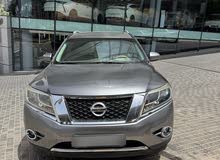 Nissan Pathfinder SV in Amman