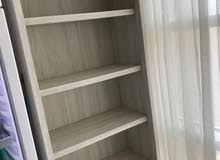 عندي مكتبه شبه جديده عندي مكتبه شبه جديده