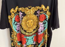 T shirt. Versace