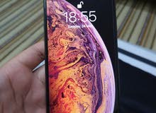 iPhone Xs Max (Gold color)