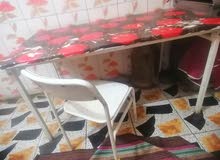 ميز طعام مستعمل ميز طعام مستعمل