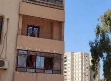 شقة سكنية متوسطه بالاثاث للايجار في عمارات صلاح الدين في الدور