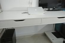 Bureau blanc ikea et chaise professionnelle Bureau blanc ikea et chaise professionnelle