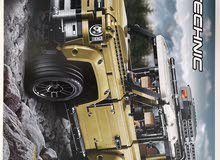 LEGO Technic Land Rover Defender (2573 pieces)