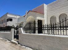 350m2 More than 6 bedrooms Villa for Sale in Amman Dabouq