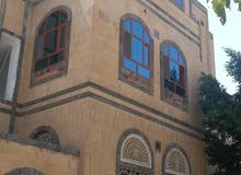 عمارة علي20لبنة ثلاثة أدواروبدروم بوابتين أمامية وخلفية قلب صنعاء عمارة علي20لبنة ثلاثة أدواروبدروم بوابتين أمامية وخلفية قلب صنعاء