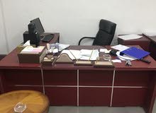 للبيع مكتبين معا كراسيهم اللي يبي ينقي عادي شي مرتب مكاتب كشخه فخمه للبيع مكتبين معا كراسيهم اللي يبي ينقي عادي شي مرتب مكاتب كشخه فخمه