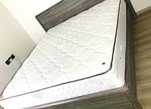 king size bed new condition