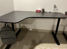 طاولة دراسية-مكتبية على شكل L