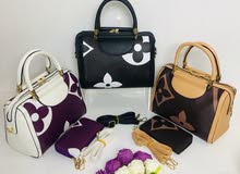 اطقم شوز والشنطه ماركات منوعه با اسعار مناسبة اطقم شوز والشنطه ماركات منوعه با اسعار مناسبة