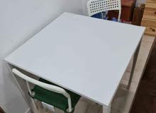 ترابيزه مع 2 كرسي ايكيا استعمال سنه ترابيزه مع 2 كرسي ايكيا استعمال سنه
