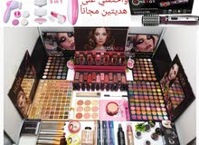طقم ميك اب مع هديتين مجانا طقم ميك اب مع هديتين مجانا