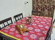 للبيع سفرة مع 6 كراسي للبيع سفرة مع 6 كراسي