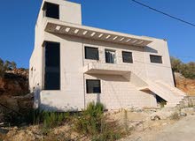 250m2 5 Bedrooms Villa for Sale in Ramallah and Al-Bireh Kaubar