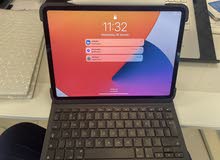 iPad Pro 2020 Used only 2 months + Apple Pen 3 + Smart Keyboard