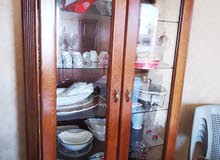 غرفة سفرة 3 قطع (طاولة و8 كراسي +فضية+دنسوار) طقم كنب يحتوي على 2 صوفة بيد