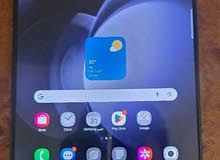 Black Samsung z fold 5 like new 128gb