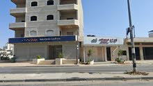 محلات للبيع مع سدة