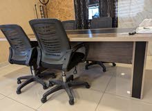 اثاث مكتبي استخدتم بسيط وبحالة الجديد