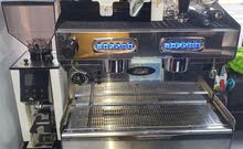 coffee machine with coffee grinder