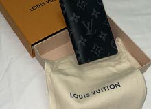 بوك لويس فيتون
Louis Vuitton 
محفظة اصلية