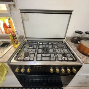فرن غاز نظيف