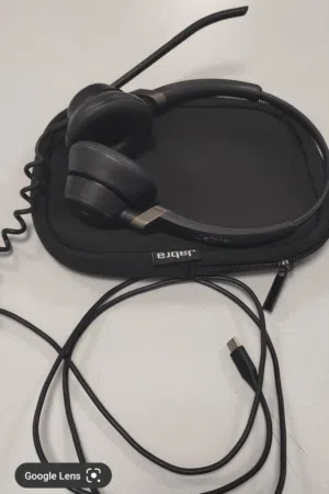 2 سماعه Jabra بحاله جيده جداً سعر السماعة الوحده 2000