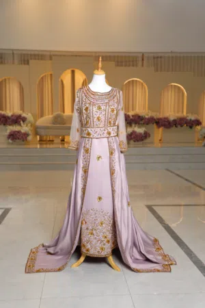 لبـس ملكة و خطوبة فخم مطرز و مشغول كامل باليد