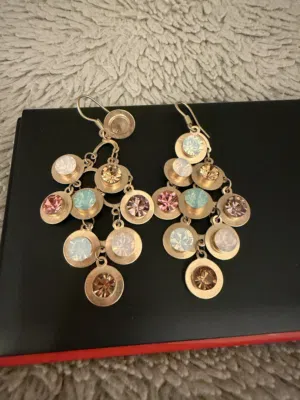 اكسسوارات نسائية وطلاء اظافر