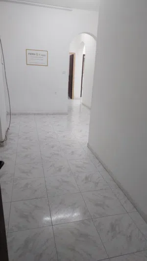 مكتب للايجار في البيره / شارع القدس