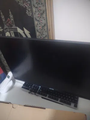 للبيع سوني 5 مع  شاشة بي سي عالية الجوده