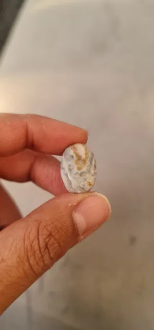 احجار كريمة للبيع