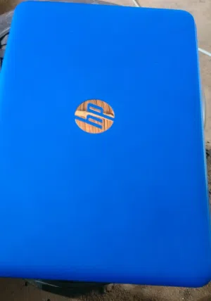 لاب توب hp وارد السعوديه شبه جديد ولا خدشه ذاكره 32 قيقا وندوز10 اصلي شاشه 12 مناسب للطباعه والدراس