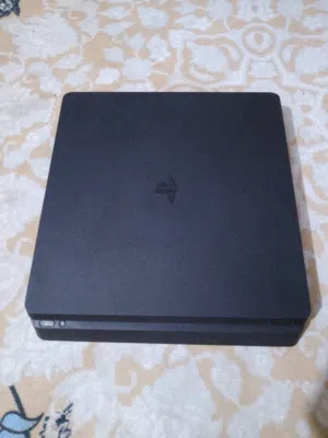 بلايستيشن 4 مستعمل نظافتة 98 وي الكارتونة الاصلية