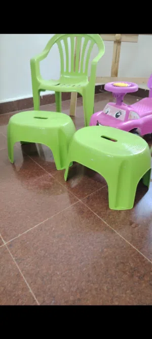 Baby chair and 2 stools
