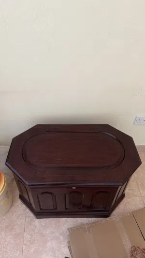 Vintage storage box صندوق مندوس