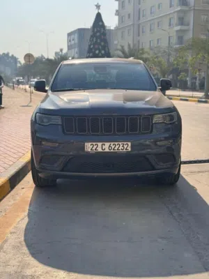 السلام عليكم  للبيع  جيب 2020 خليجي وكالة هارلم  فئة S ام الرادار   لون بحري مميز   مكينة 6 سلند