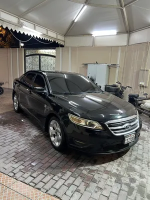 used-ford-taurus-in-northern-governorate