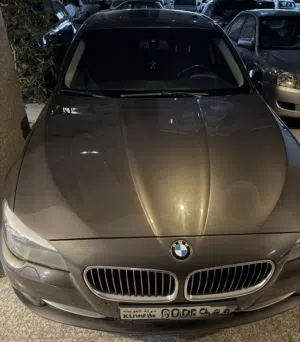 BMW 530i - 2013 model immaculate condition