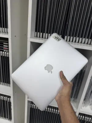 MACBOOK AIR 2017 13inch  i5  8GB RAM  256GB SSD Silver