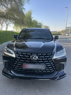 ليكزس LX570 Signature - موديل 2021 - صبغ وكالة - تشيكات الفطيم بالكامل