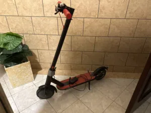 سكوتر كهربائي