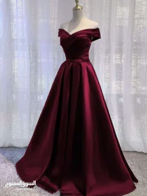فستان سهرة خمري أنيق – قصة أوف شولدر – مناسب للمناسبات الخاصة