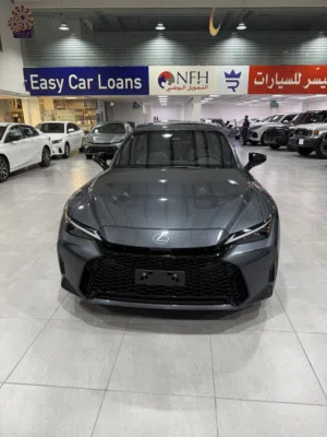 Lexus IS 350  موديل 2026