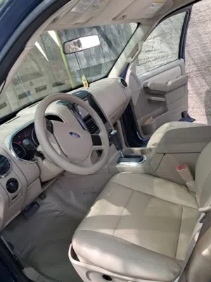 Used Ford Explorer in Zarqa