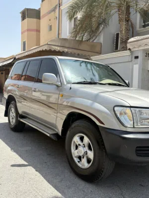 للبيع تويوتا لاندكروزر موديل 2001