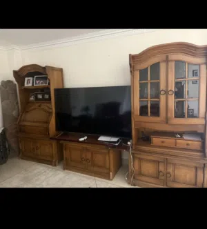 مكتبة بأعلى جودة من الخشب