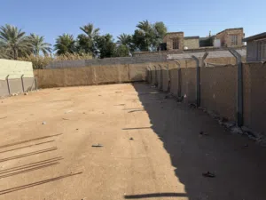 ارض في مكان قريب على الامام الحسين عليه السلام