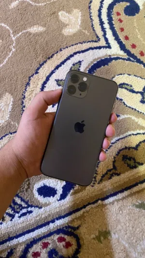 Apple iPhone 11 Pro 256 GB in Al Batinah